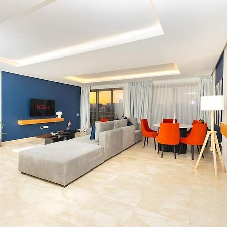 Apartamento Modern 2Br Retreat In Marina Sale Luxury Living Hajja Exterior foto