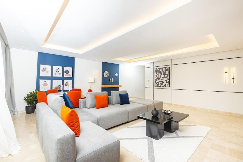 Apartamento Modern 2Br Retreat In Marina Sale Luxury Living Hajja Exterior foto